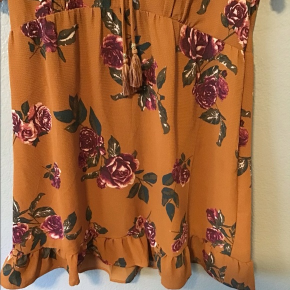 Xhiliration Dress. - Picture 4 of 8